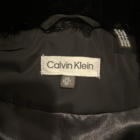 Calvin Klein vest - Picture 3 of 7